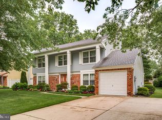 205 Meadow Dr, Mount Laurel, NJ 08054