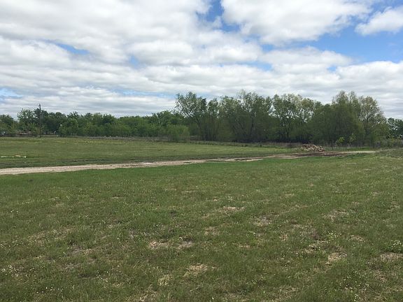 2nd image of 3204 County Road 4119