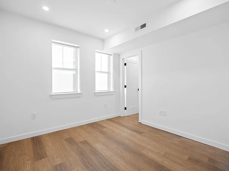 723 West Ave #3 — Photo 18