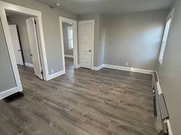 5th image of 46 Beech St
