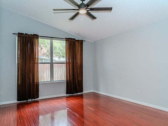 4th image of 4119 Forest Island Dr