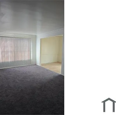 2 bed, $2,061 — Photo 1