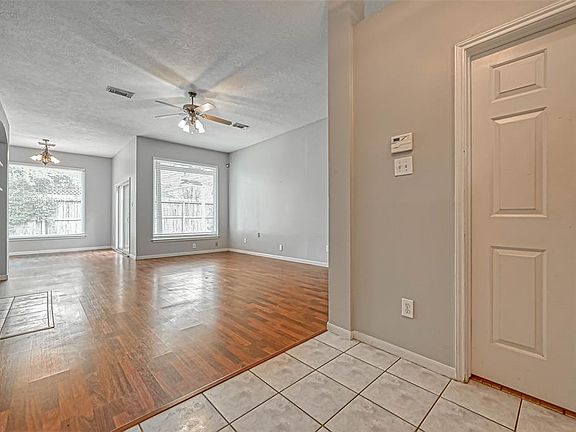 4th image of 16210 Emberwood Dr