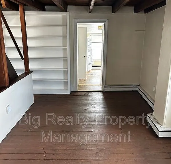 106 N Main St #B — Photo 6