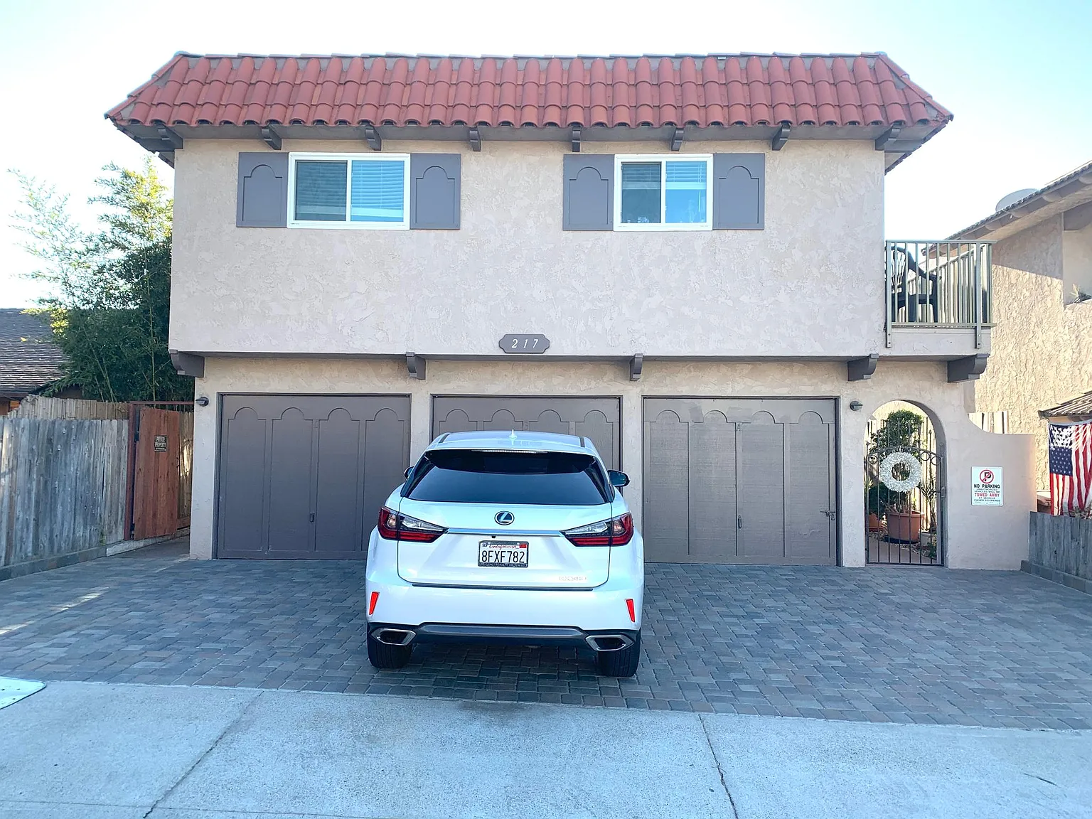 2 bed, 1050 sqft, $3,200 — Photo 2