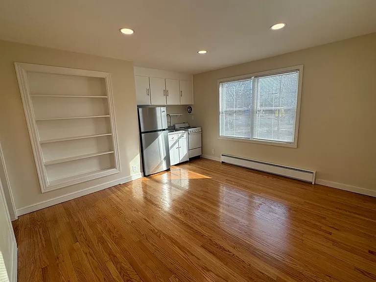 2 Connecticut Ave #B — Photo 1