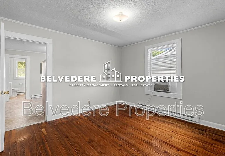 114 Charles Ave #B — Photo 7