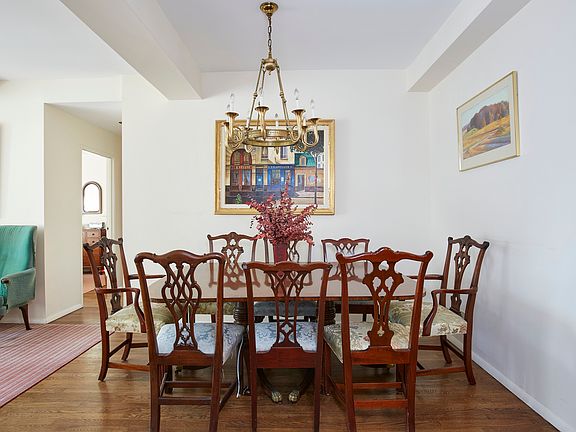 4th image of 43 W 61st St APT 14F
