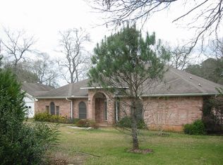 8715 Lakeshore Dr, Montgomery, TX 77316