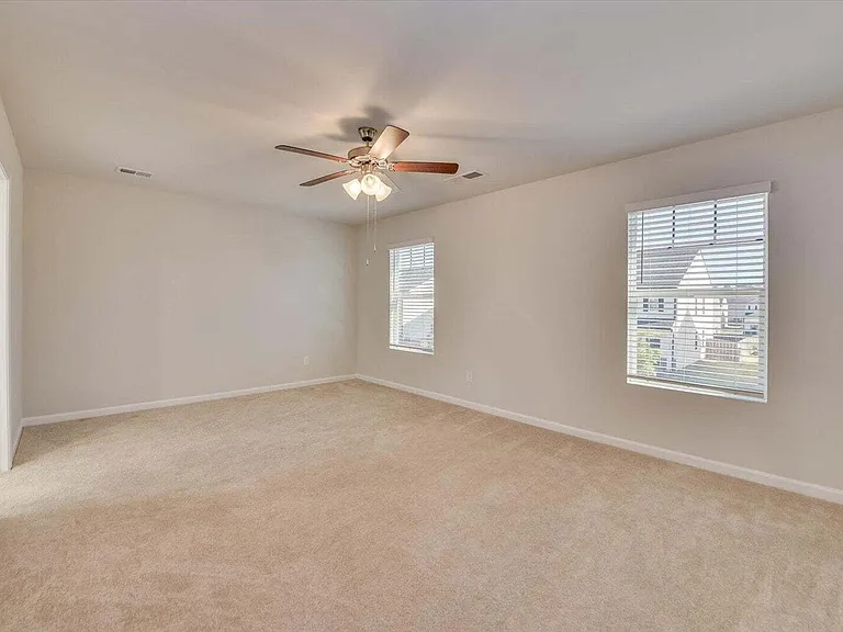 433 Whitby Ct — Photo 19