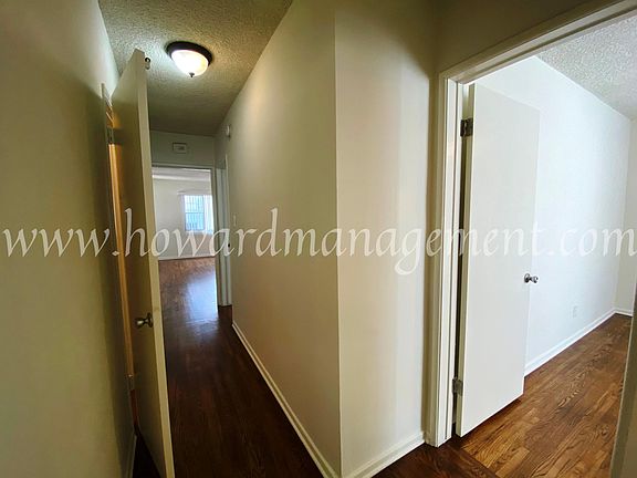 3rd image of 1405 Barry Ave APT 8
