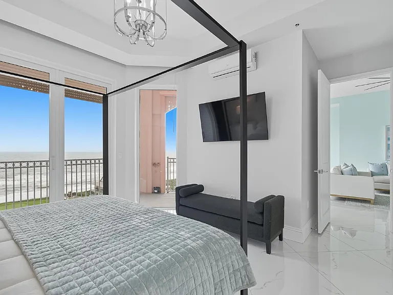 200 Ocean Crest Dr #1111 — Photo 32