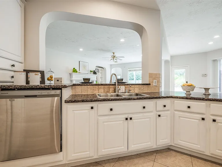 5706 Cielio Bay Ct — Photo 17