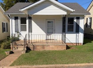 114 Lee St, Appomattox, VA 24522