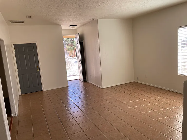 3353 Marino Dr SE — Photo 8