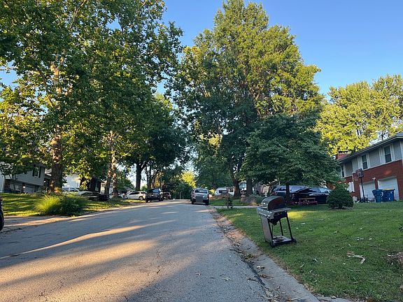 4th image of 11917 Felton St