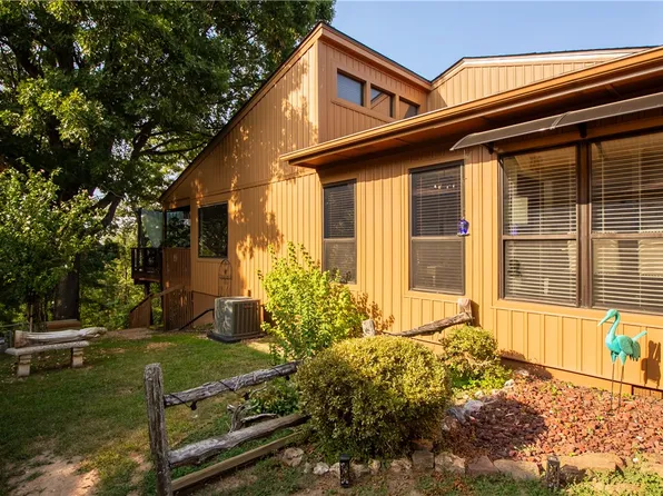 9037 N Park Rd, Rogers, AR 72756