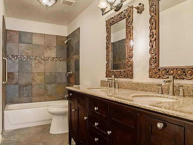 685 W Placita Vega Vis — Photo 22