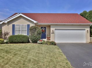 1600 Ginny Ln, Woodstock, IL 60098