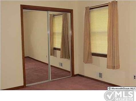 5th image of 542 Cornell Ave