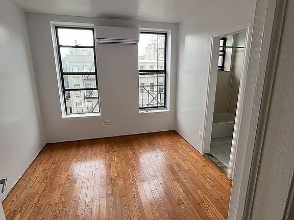 5th image of 155 E 108th St #4B