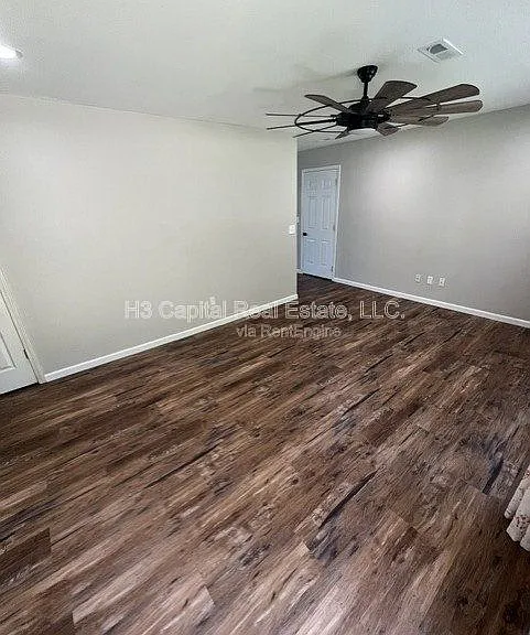 416 Reid Ave — Photo 2