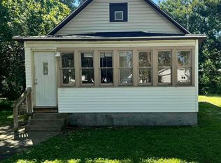913 N Chestnut St, Kewanee, IL 61443
