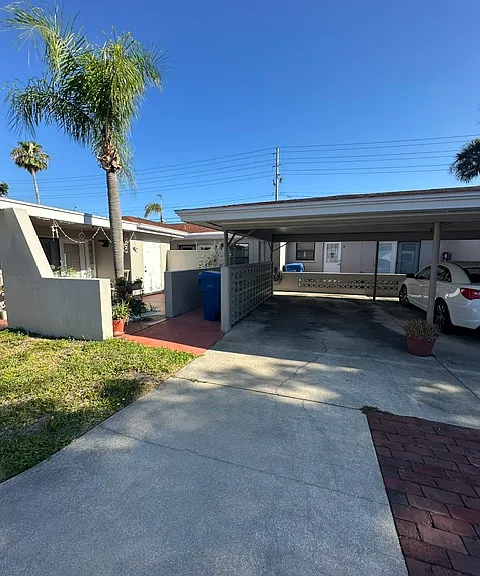 2301 Bay Dr #2 — Photo 3