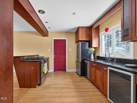 2nd image of 2510 Troy-Schenectady Road