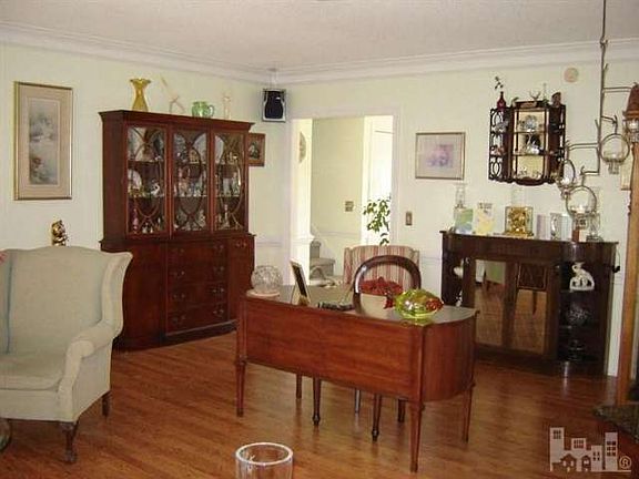 3rd image of 4909 Northeaster Dr