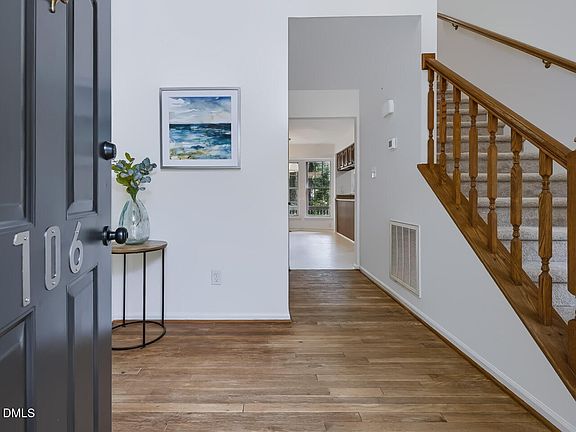 4th image of 106 Foscoe Ln