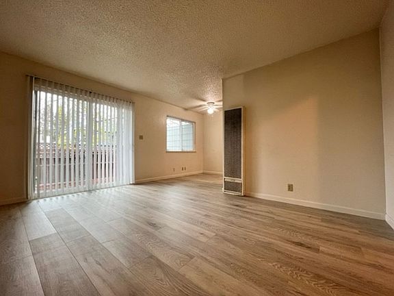 4th image of 1150 Edwards St #D