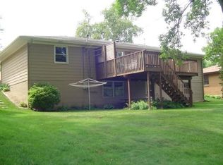 1858 Avalon Rd, Dubuque, IA 52001