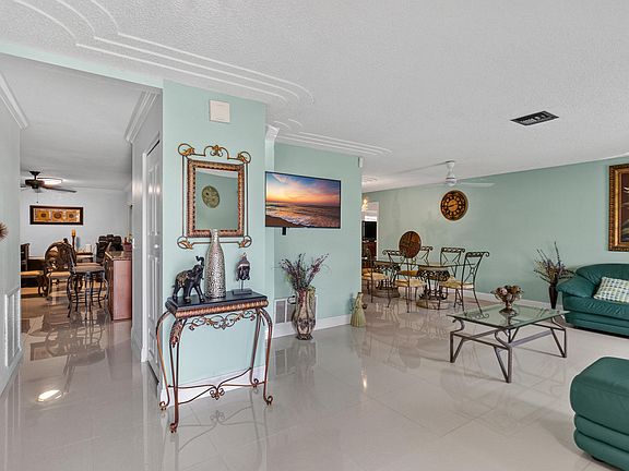4th image of 3750 NW 73rd Avenue