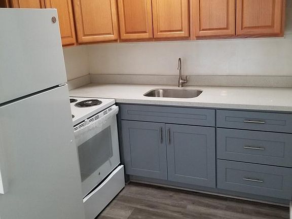 5th image of 12733 Greenwood Ave N Unit D