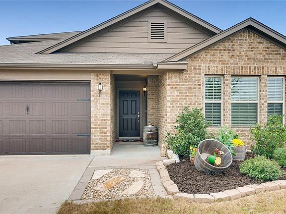 4th image of 151 Desert Rose Dr