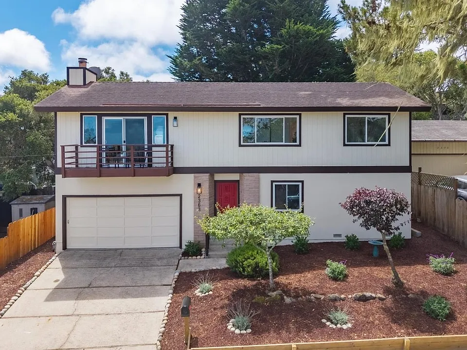 2363 Irving Ave