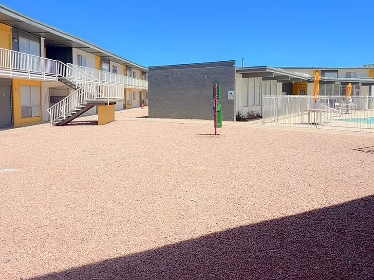 Park West Apartments — Photo 36