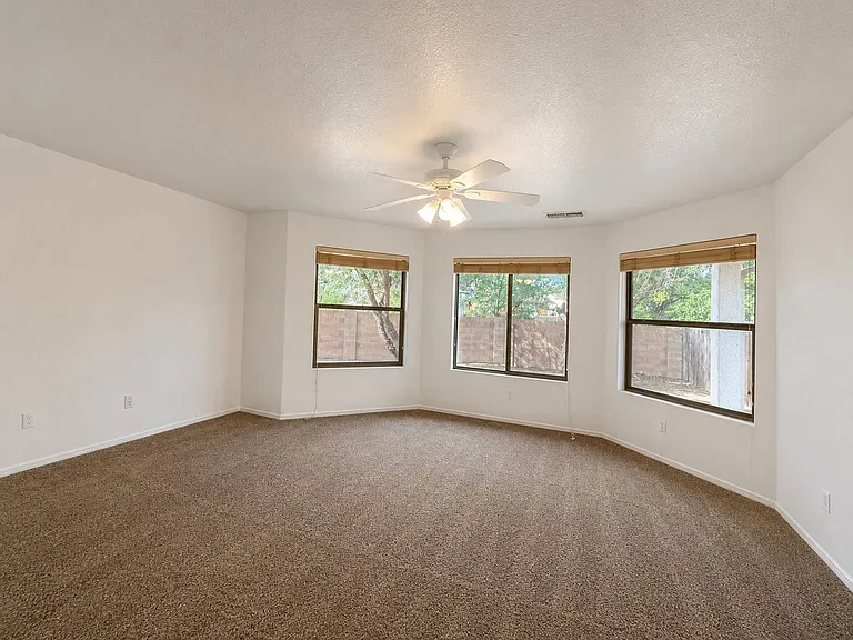 353 Prescott Dr — Photo 6