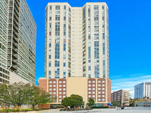 645 N Kingsbury St APT 1207, Chicago, IL 60654