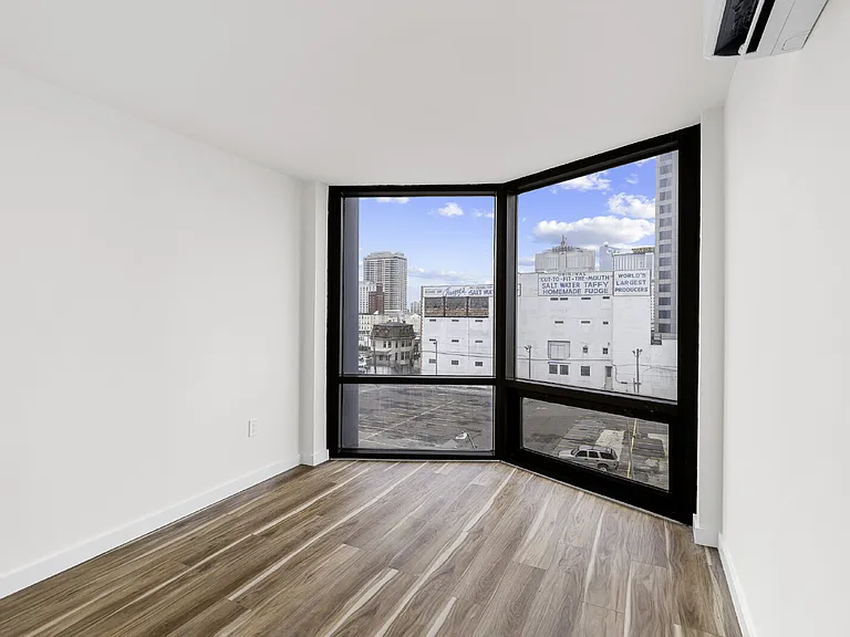 190 S Kentucky Ave #401 — Photo 11