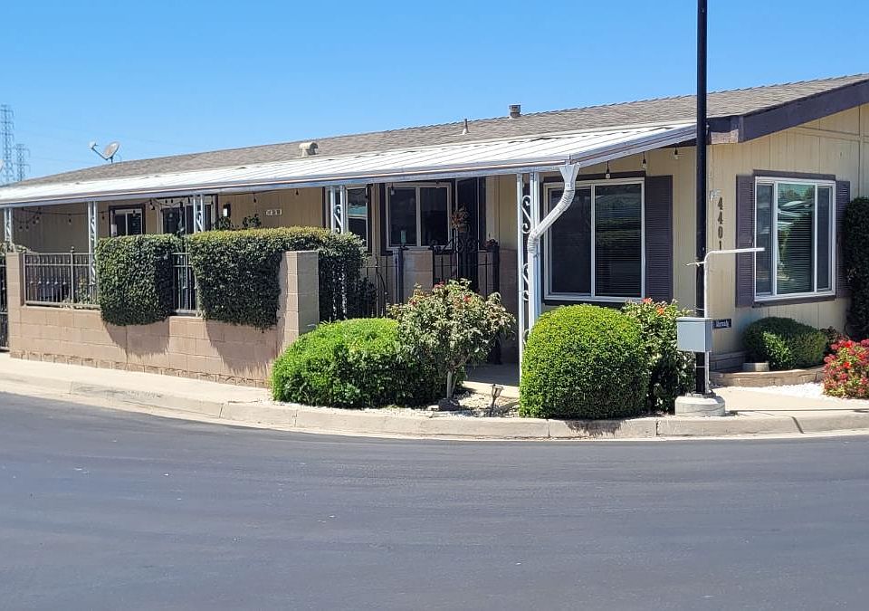 1st image of 4401 Camelot Pl