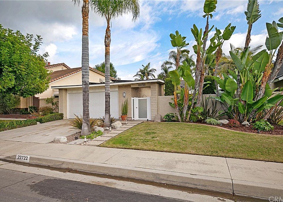 1st image of 22722 La Vina Dr