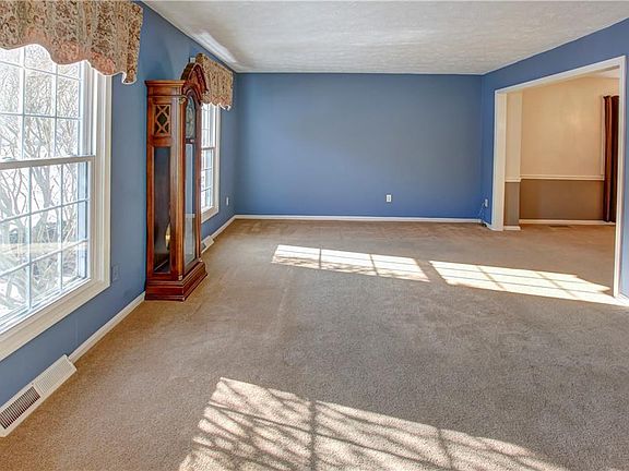 4th image of 28380 Southbridge Cir