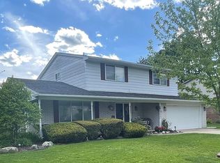 39901 Aynesley St, Clinton Township, MI 48038