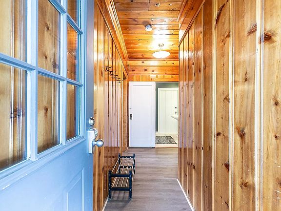 5th image of 540 S Lincoln St #103