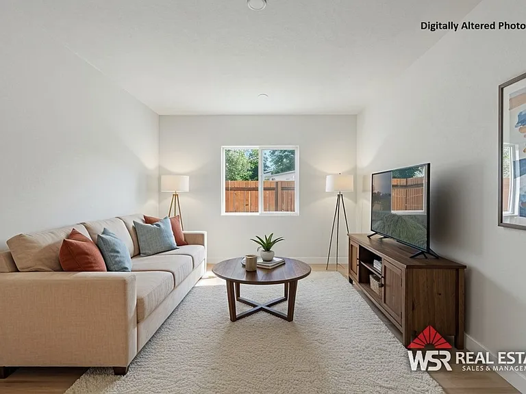 3625 Everest Ave #2 — Photo 4