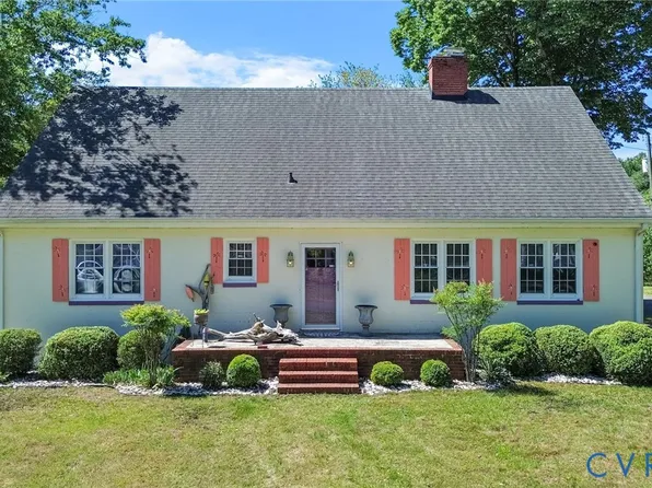 290 Colorado Ave, Urbanna, VA 23175
