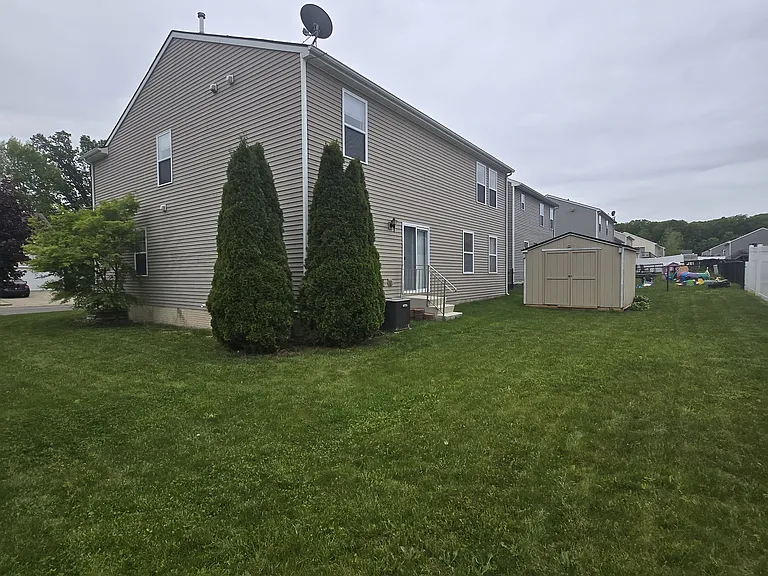 8558 Pinnebog River Dr — Photo 3