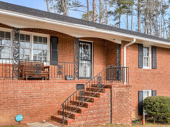 4th image of 3523 Jamaica Dr